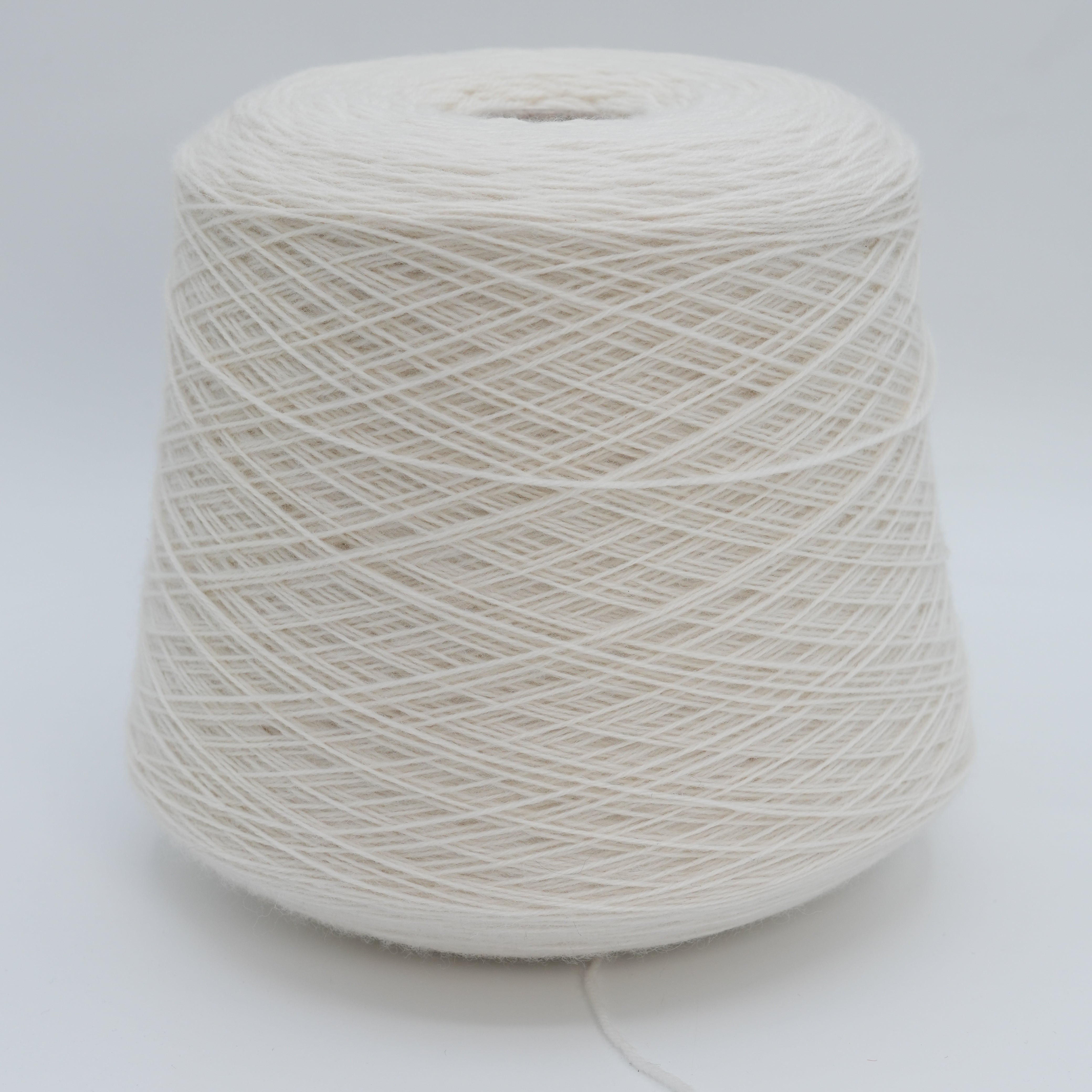 Oslo 3700 · 370m/100g (405yds/3.5oz) (Fingering) · 100WV