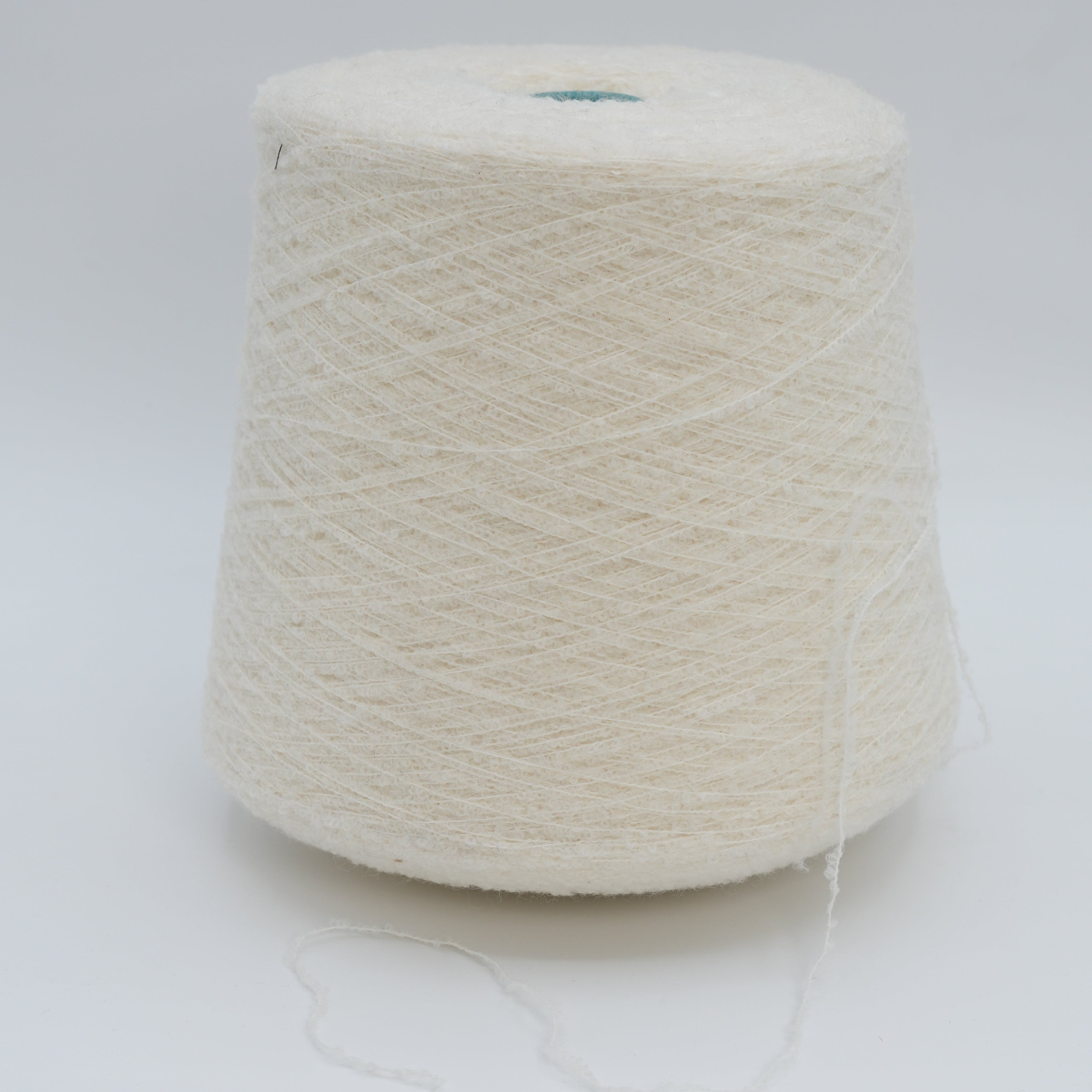 Mousse 8000 · 800m/100g (875yds/3.5oz) · Lace · 80WV 20PA