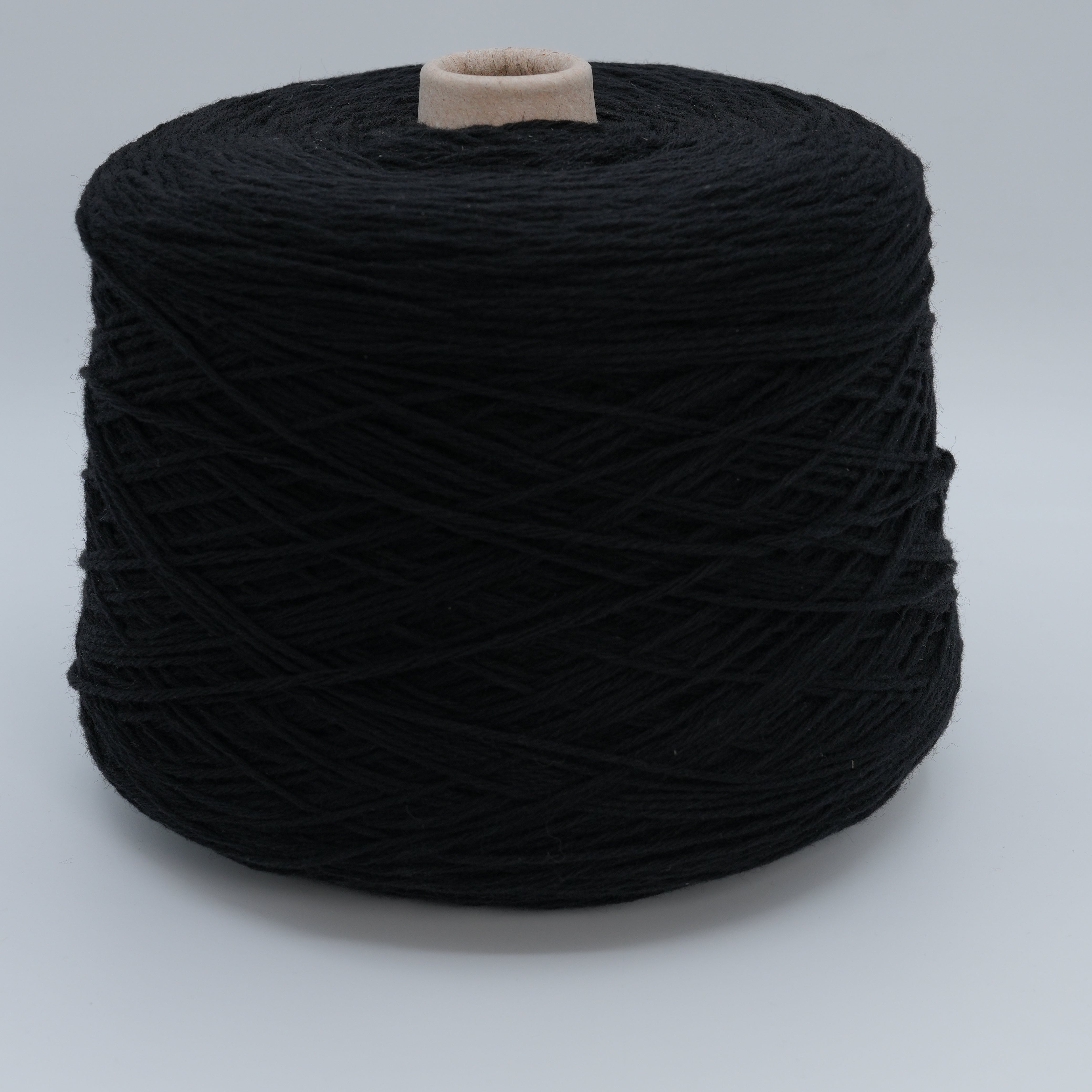 Lover 2300 · 230m/100g (252yds/3.5oz) (Worsted) · 90WV 10WS