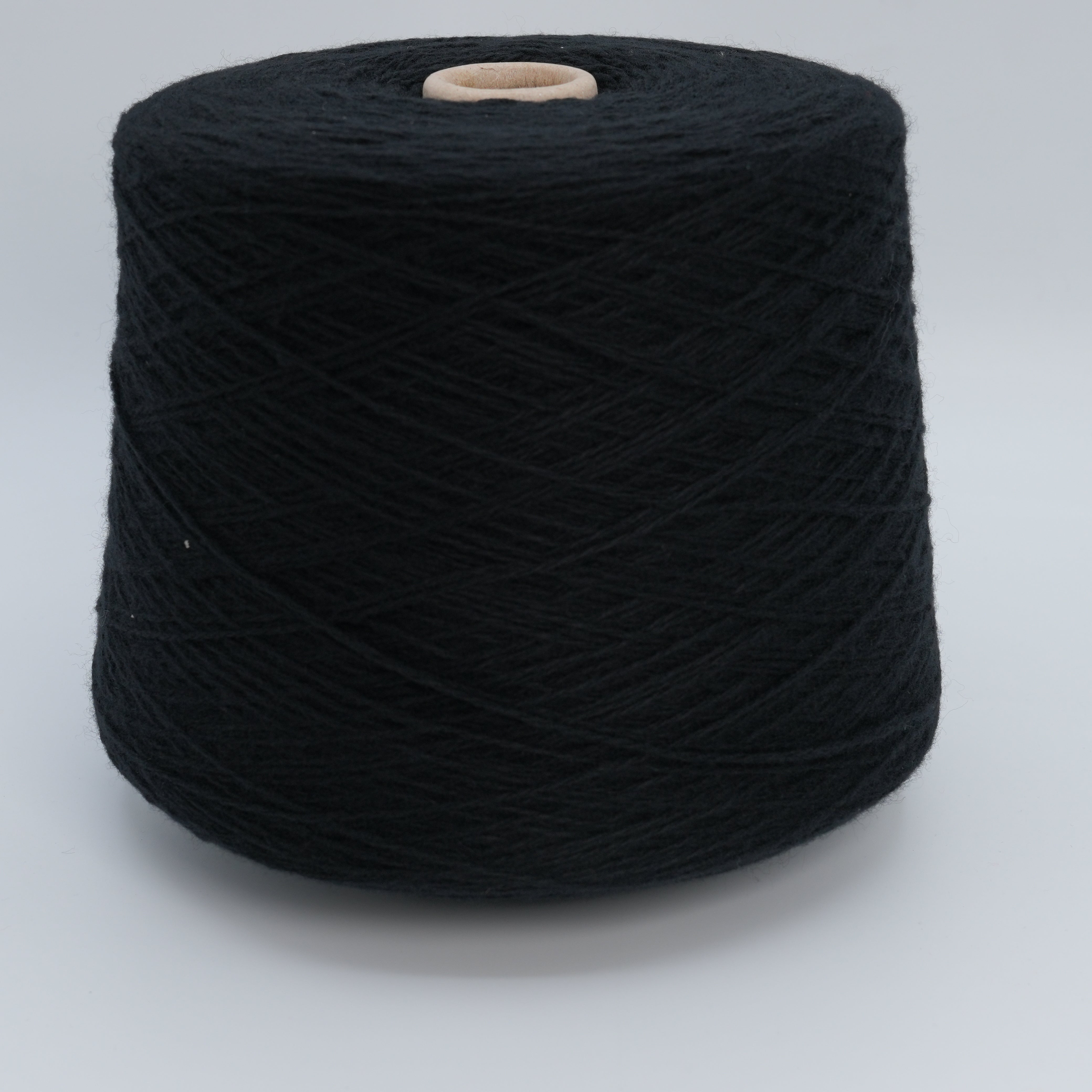 Lord 2/8000 · 400m/100g (437yds/3.5oz) (Fingering) · 100WV