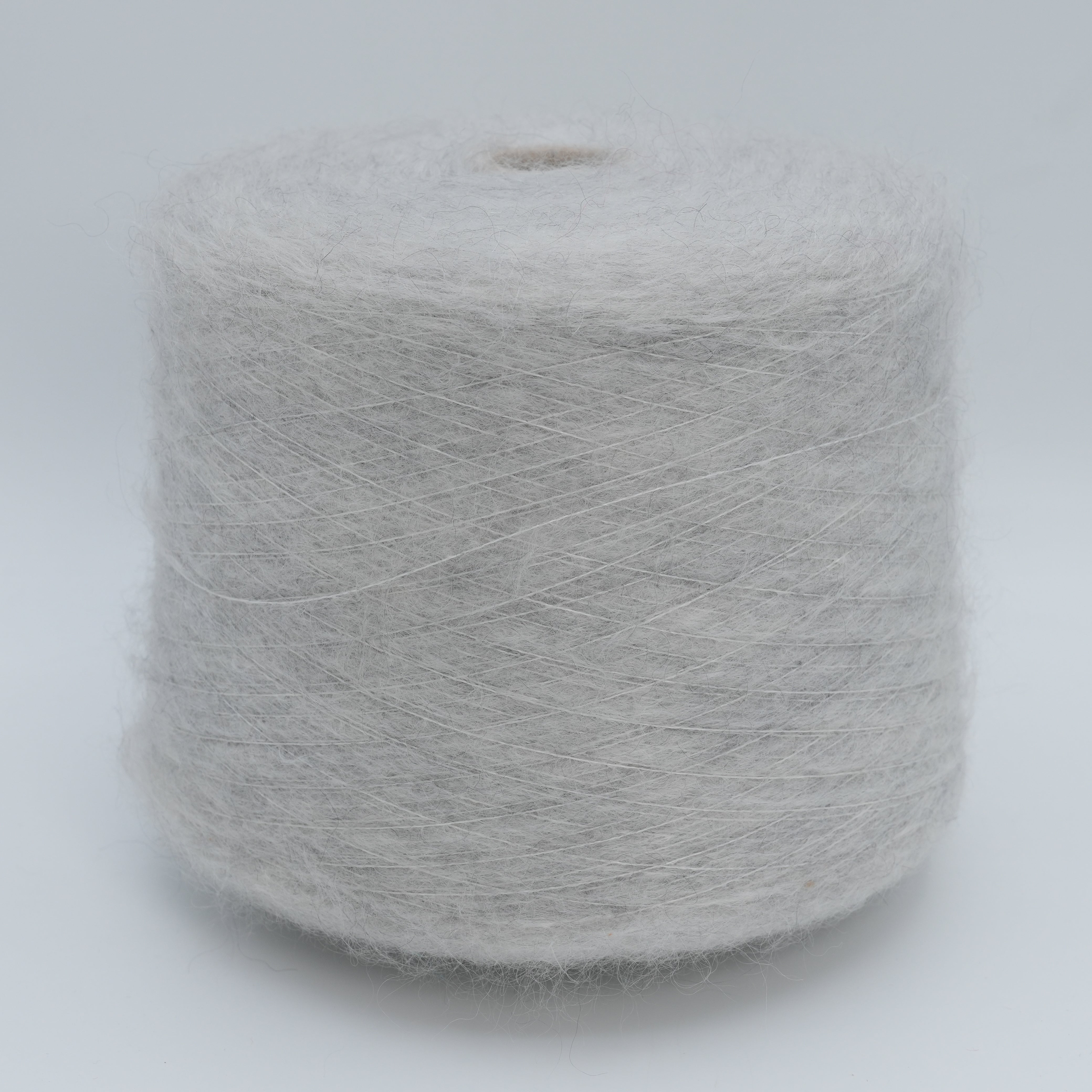 Moonlight 5500 · 550m/100g (601yds/3.5oz) (Fingering) · 82WM 16PA 2EA