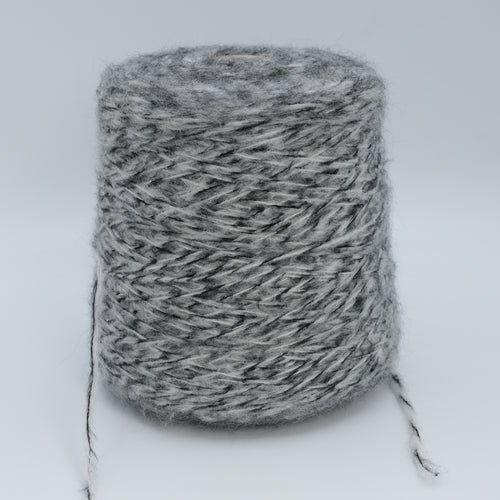 Milady 4/10000 · 250m/100g (273yds/3.5oz) · DK · 49WP 30PA 21WV