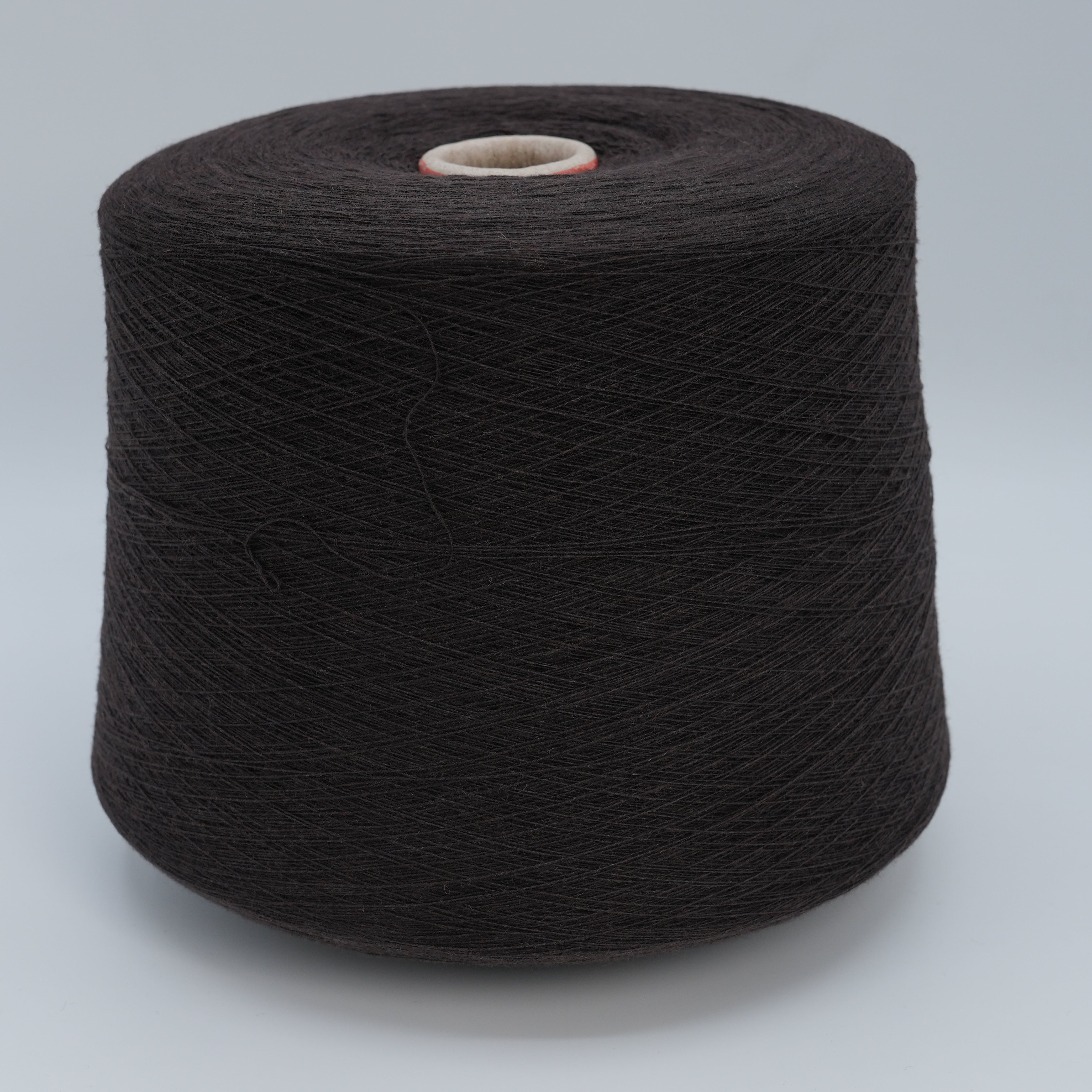 Noble 2000 · 2000m/100g (2187yds/3.5oz) · Super Fine · 95WV 5WS