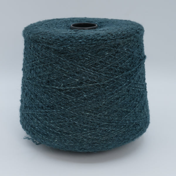 Lavinia Super 1/2.8 · 280m/100g (306yds/3.5oz) · DK · 50Wo 30WP 20Se