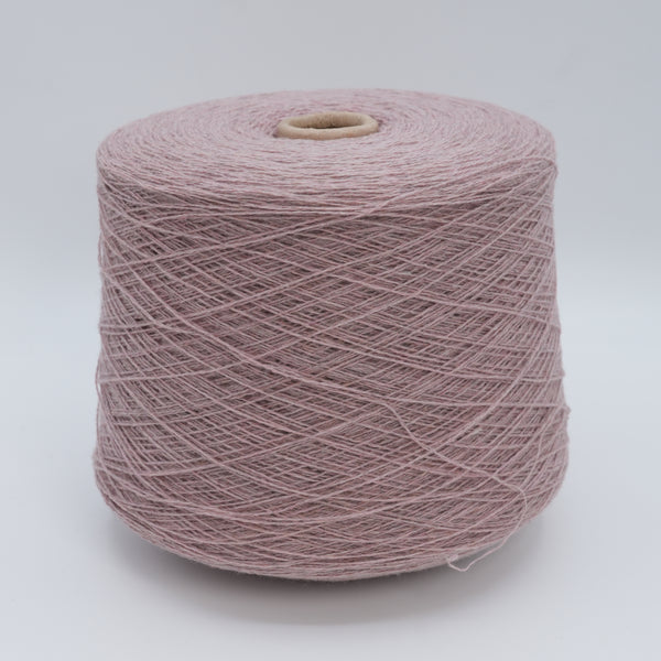 Cashmere 2/18 · 900m/100g (984yds/3.5oz) · Ultra Fine · 100WS