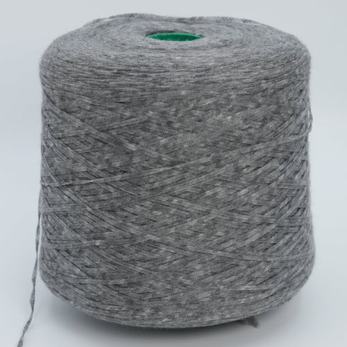 Fenis 3900 · 390m/100g (427yds/3.5oz) · Fingering · 70WS 30Se