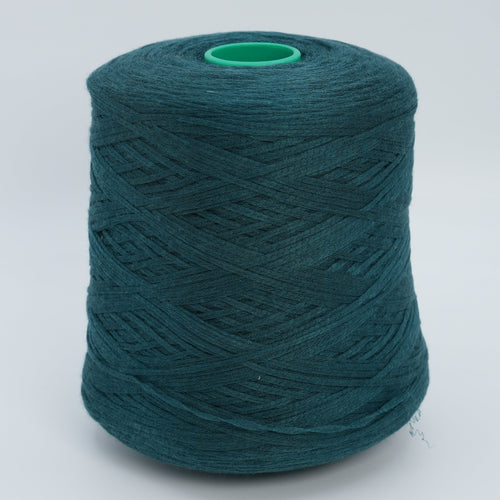 Fenis 3900 · 390m/100g (427yds/3.5oz) · Fingering · 70WS 30Se