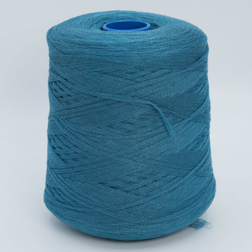 Fenis 3900 · 390m/100g (427yds/3.5oz) · Fingering · 70WS 30Se