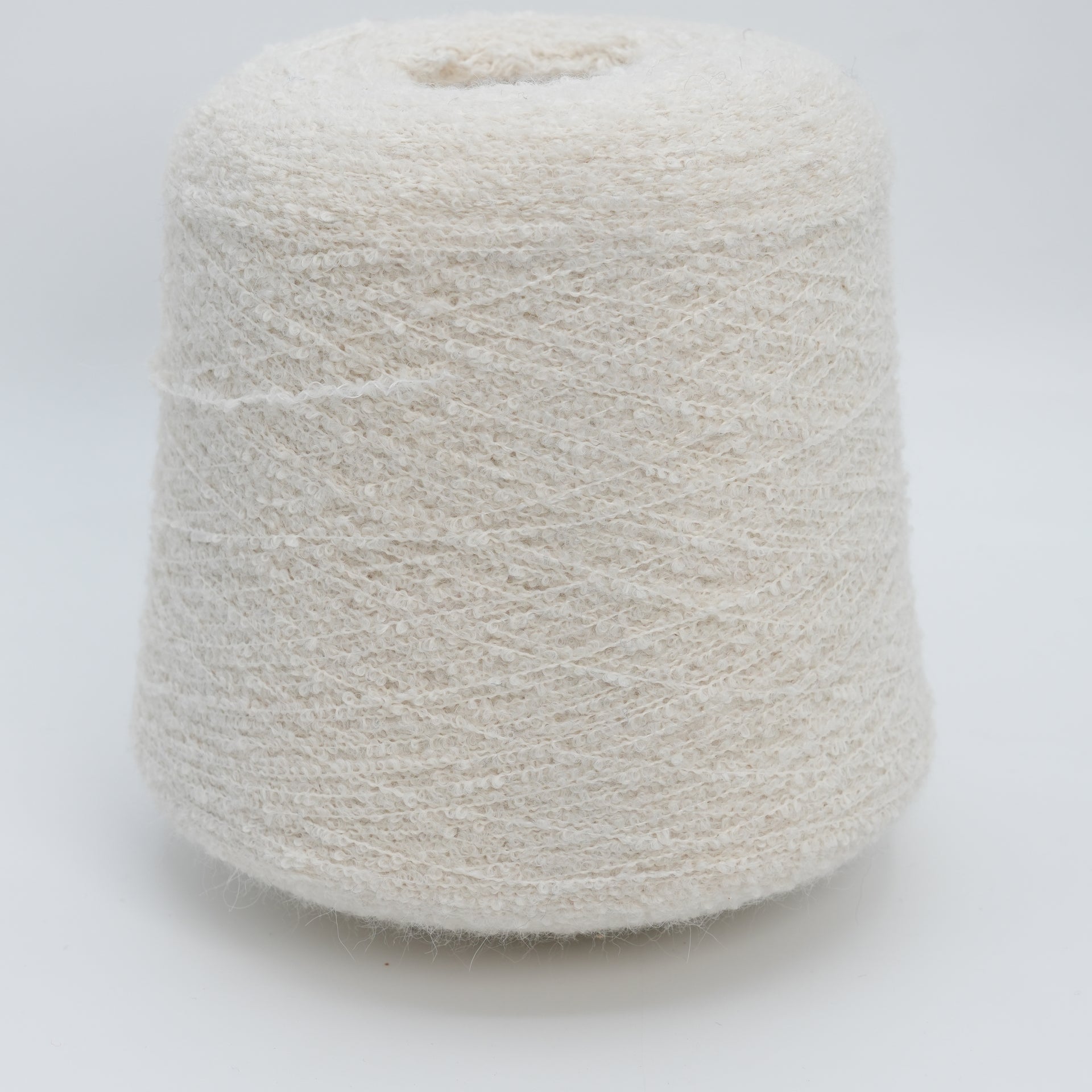 Apache 4500 · 450m/100g (492yds/3.5oz) · Fingering · 60WP 25Wo 15PA