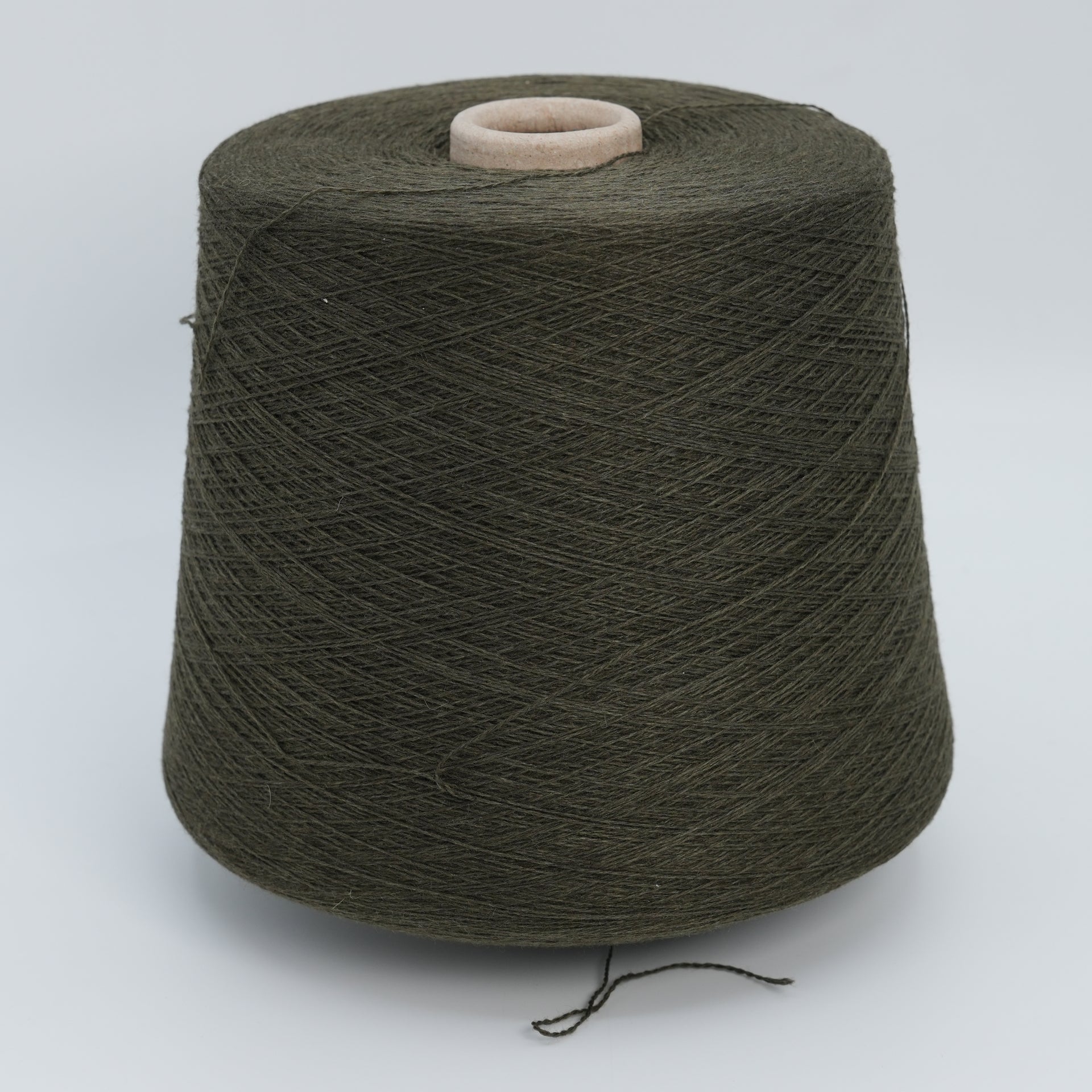 Kusana 2/26000 · 1300m/100g (1422yds/3.5oz) · Ultra Fine · 55WS 30Se 15WV