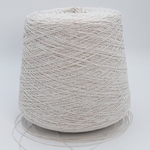 Lisboa 2600 · 260m/100g (284yds/3.5oz) · DK · 74Co 26Vi