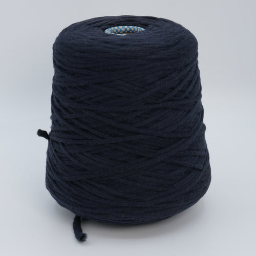 Helios 1000 · 100m/100g (109yds/3.5oz) · Aran · 70WS 30PA