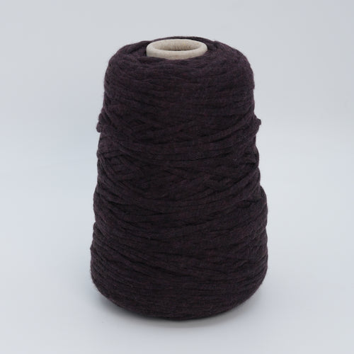 Helios 1000 · 100m/100g (109yds/3.5oz) · Aran · 70WS 30PA