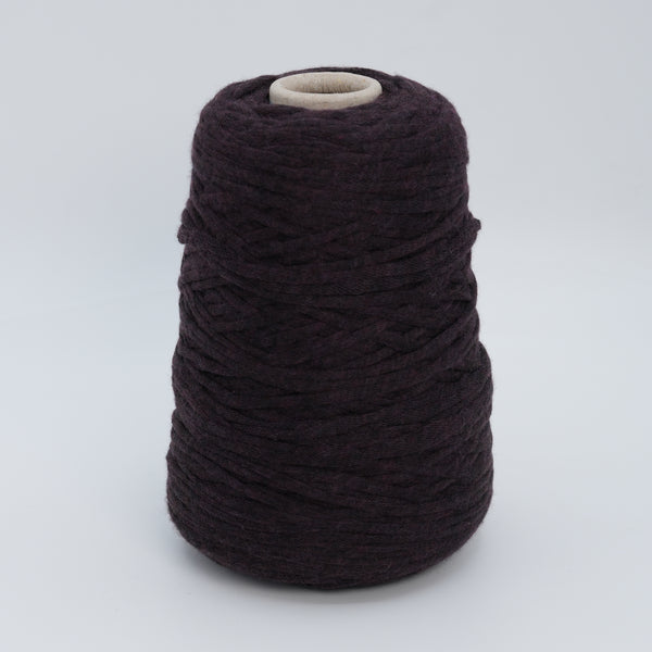 Helios 1000 · 100m/100g (109yds/3.5oz) · Aran · 70WS 30PA