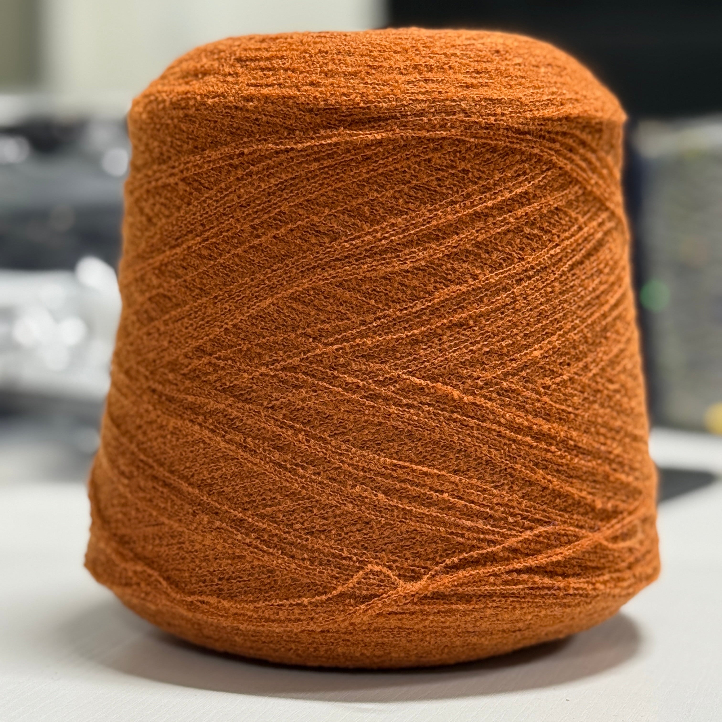 Boucle Fine 1/13000 1300m/100g (1422yds/3.5oz) – 70WO 30NY