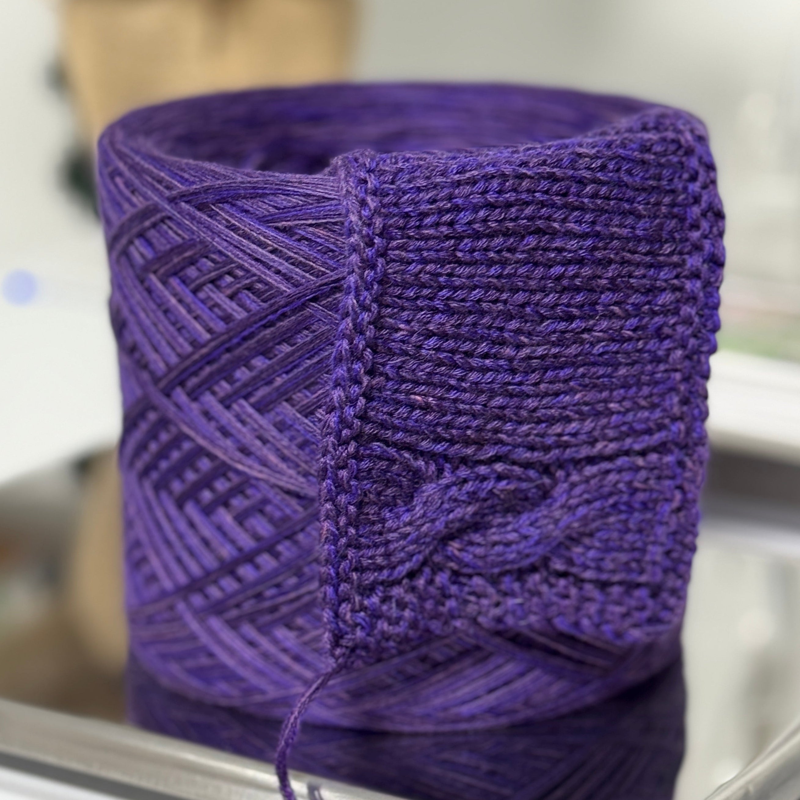 Yarnix Royal Violet — 260m/100g (284yds/3.5oz) WS WV SE