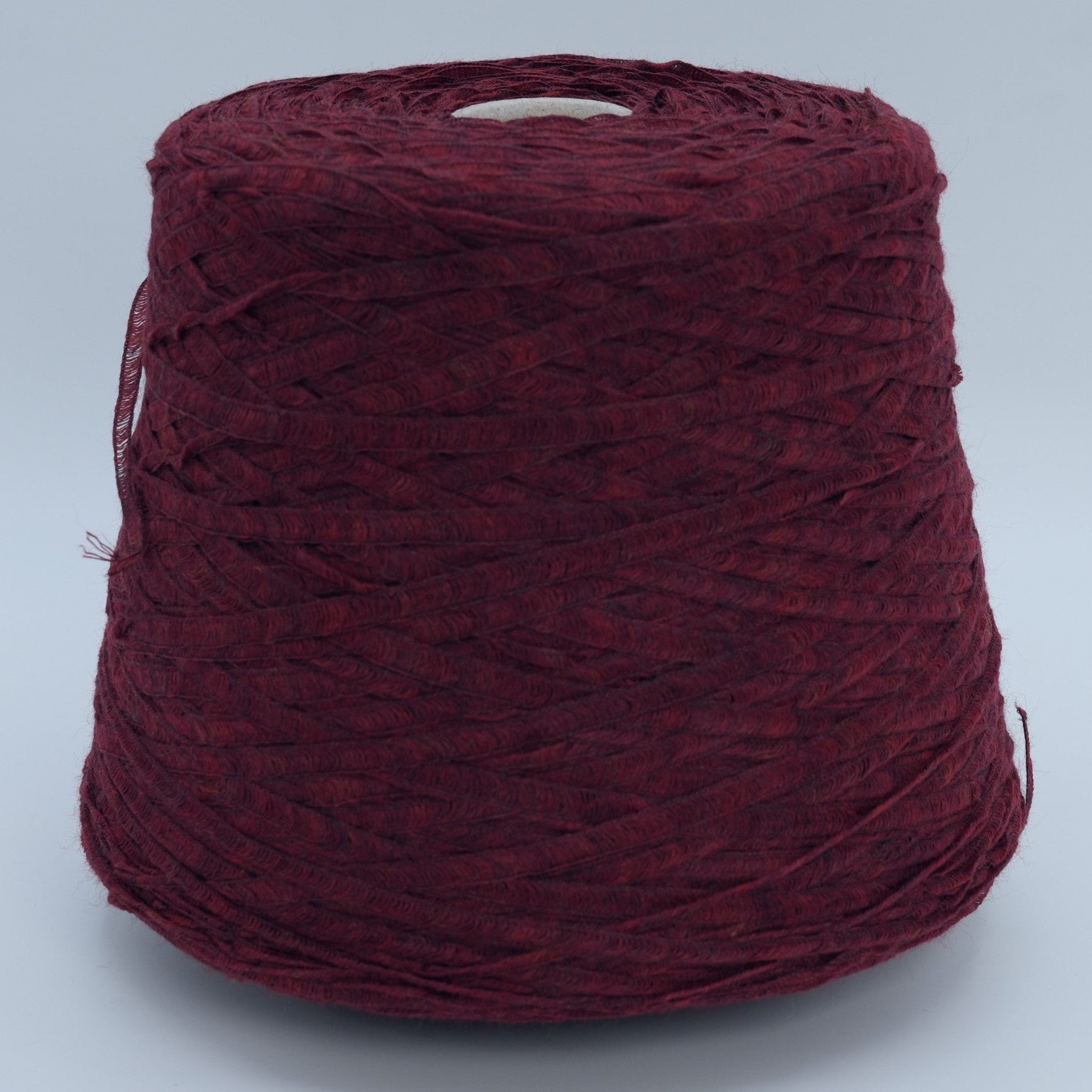 Tape 5624 · 200m/100g (219yds/3.5oz) (Worsted) 83WV 17PA